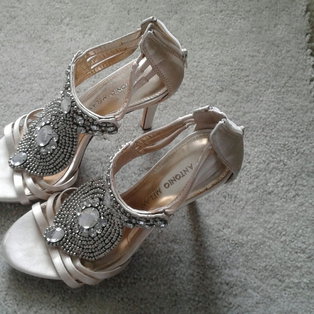 Antonia Melani shoes